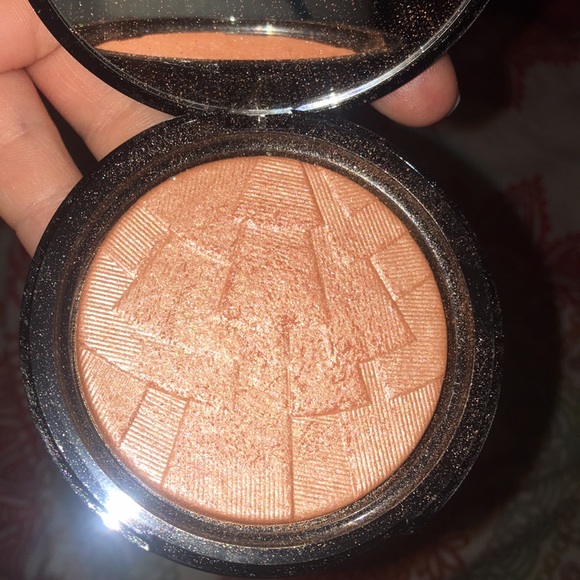 Anastasia illuminator peach nectar 🍑 - Picture 2 of 3